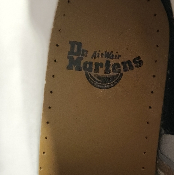 Doc Marten 1460 WOMEN'S PATENT LEATHER LACE UP BOOTS 6 M - Picture 12 of 16